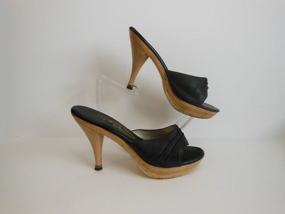 60s shoes / Vintage 1960's Black Platform by Planetclairevintage