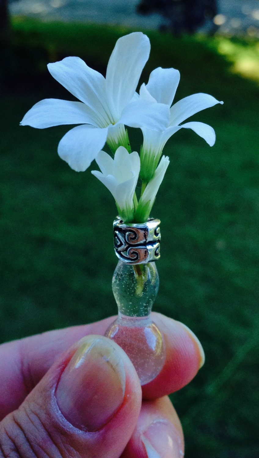Posy PinLapel Vase Pin or Necklace Pin BroochTussie