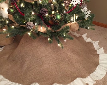 Burlap Christmas Tree Skirt | pustules et botanique