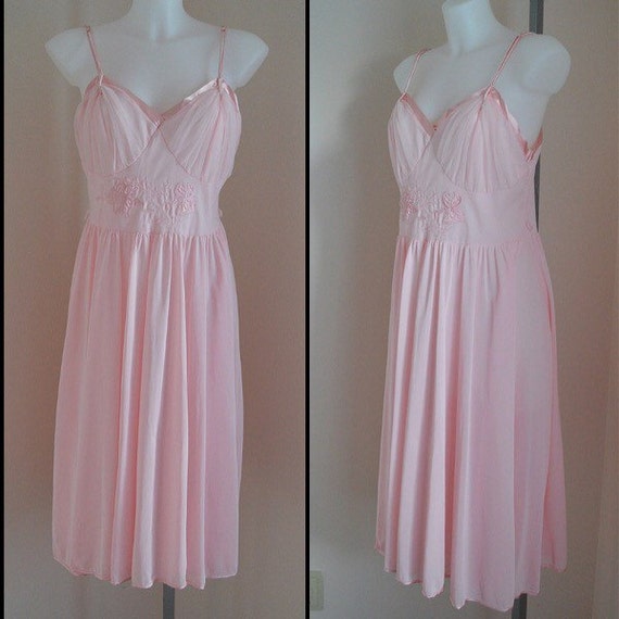 Free Shipping Vintage 1950s Nightgown Vintage by MadMakCloset