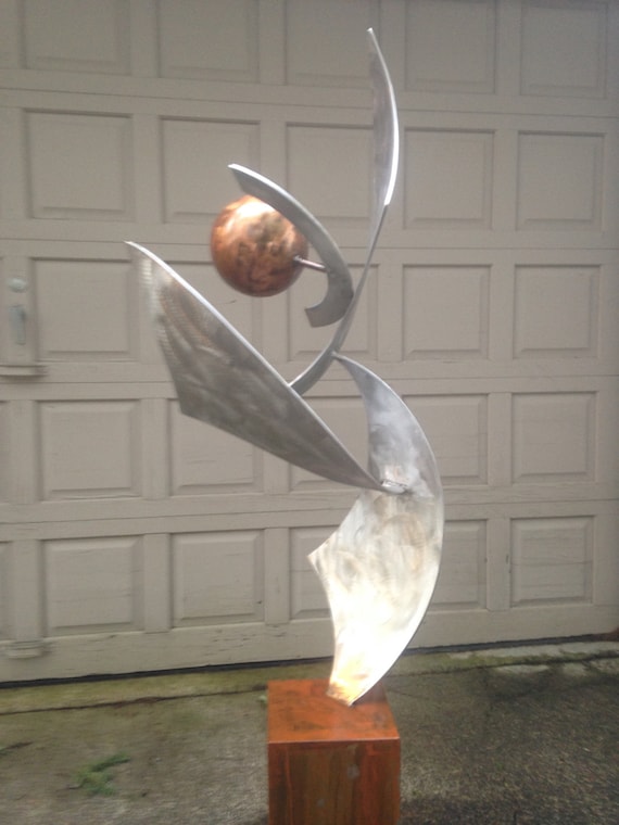 Metal Art Free standing garden home decor Sculpture by Holly