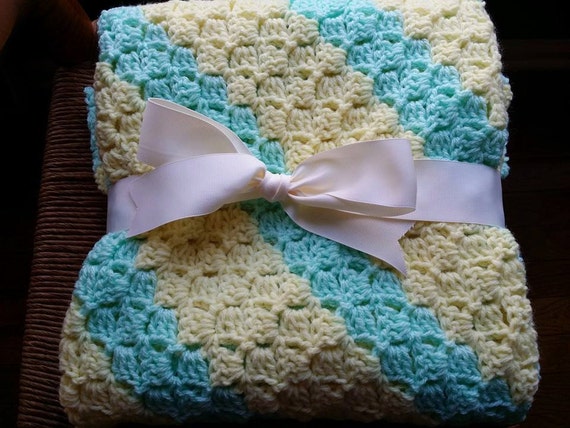 Items similar to Crochet gender neutral baby blanket on Etsy