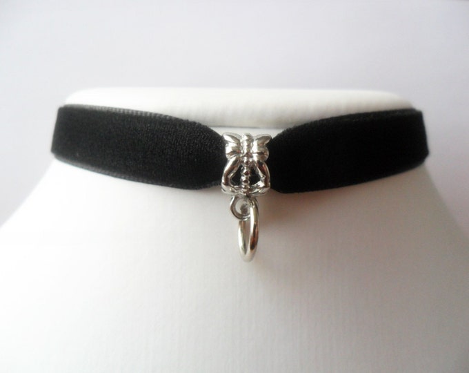 Empty Velvet choker necklace with NO pendant and a width of 3/8" black (add your own pendant)
