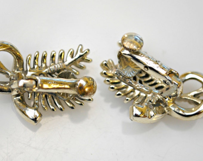 Coro leaf Earrings - Light Gold tone rhinestone - Mid century - clip on earrings