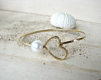 Bangle, White Pear l Bangle, Hawaii Pearl Bangle, Hammered Gold Bangle ...