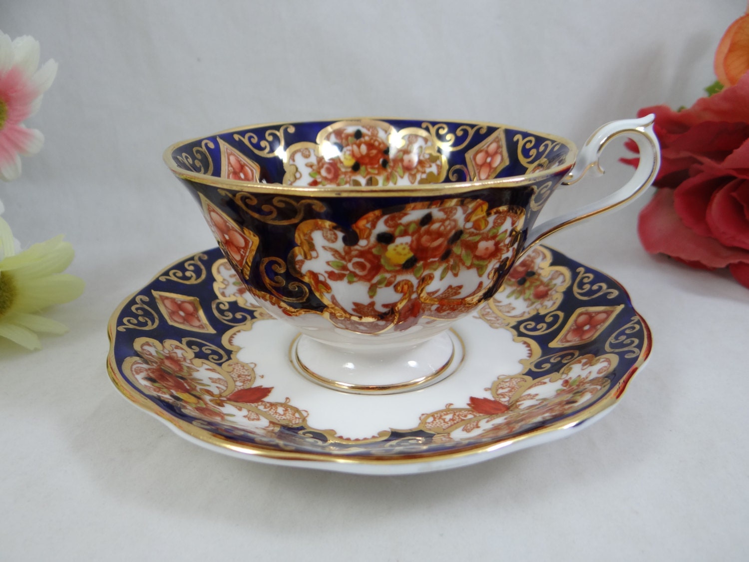 Royal Albert English Bone China Heirloom Footed by SecondWindShop