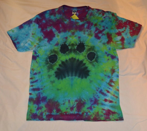 how to make paw print tie dye shirt