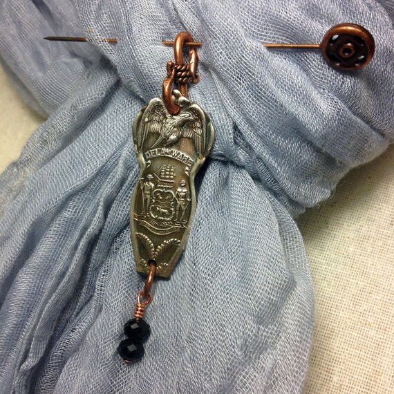 Vintage Upcycled Spoon Handle Jewelry Pendant by JuLieSJuNQueTiQue