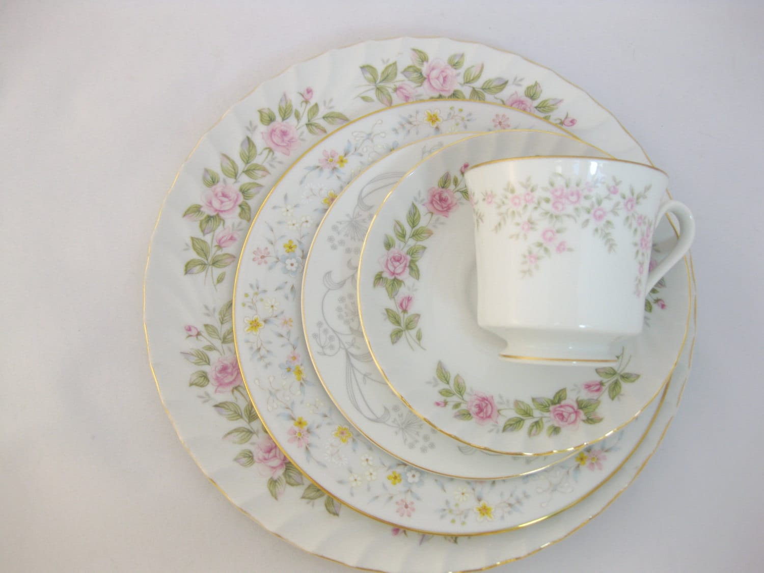 China Place Setting Mismatched China Place Setting 5 pieces