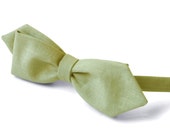 Bow Tie Pale Olive Green (SELF TIE) /  Bow Tie Pale Olive Green   / Classic Bow Tie / Wedding Bow Tie