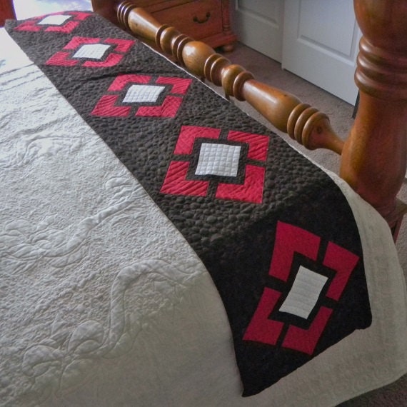 Queen Bed Runner Chocolate and Red by Codysquilts on Etsy