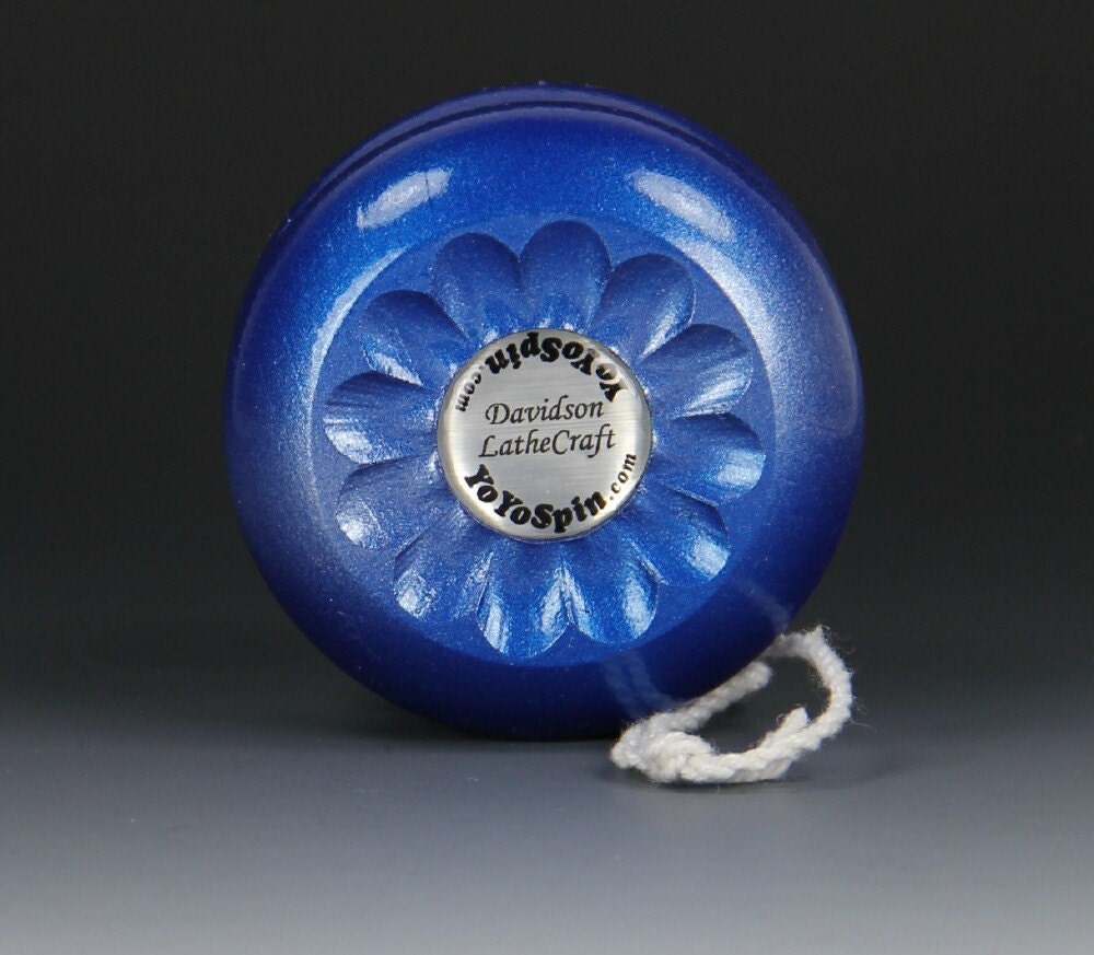 Toy YoYo Old School Wooden Fixed Axle YoYo with Rose by YoYoSpin