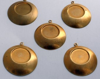 5 Vintage Brass Findings - 35 mm Brass Pendant with an 18 mm Setting