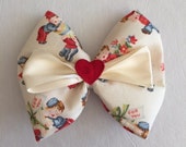 Special Delivery hair clip