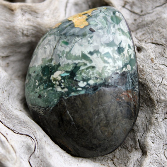 PRASIOLITE Variegated green AMETHYST stone