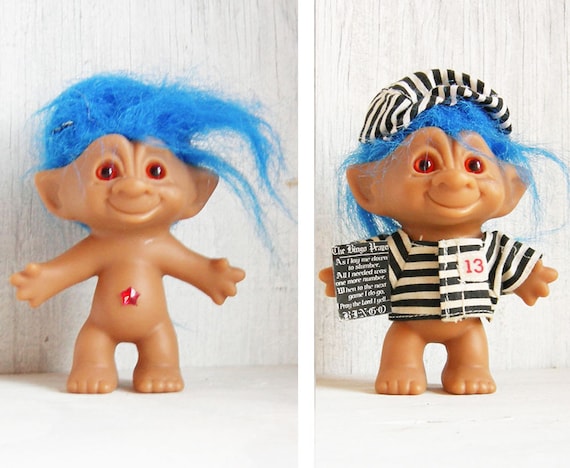 trolls with gem belly buttons