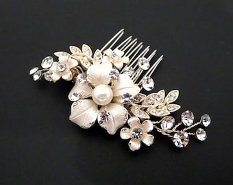 Bridal hair comb, Light Gold hair comb, Wedding headpiece, Gold headpiece, Rhinestone hair comb, Small hair comb, Hair pin, Hair vine