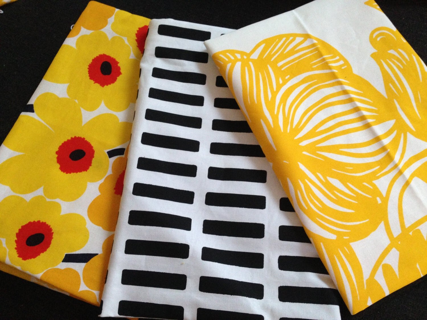 Set of 3 pillow cases size 30x40cm Marimekko Unikko