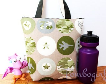 Insulated Lunch Bag / lunch Tote, Australian made, zipped, Waterproof lining – Medium, Air force / Camo print