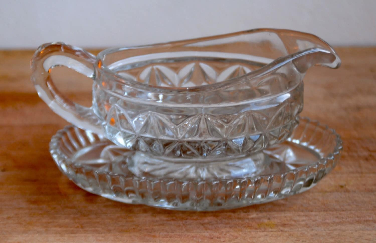 Vintage Cut Glass Gravy Boat/Sauce Jug and Serving Plate Haute Juice