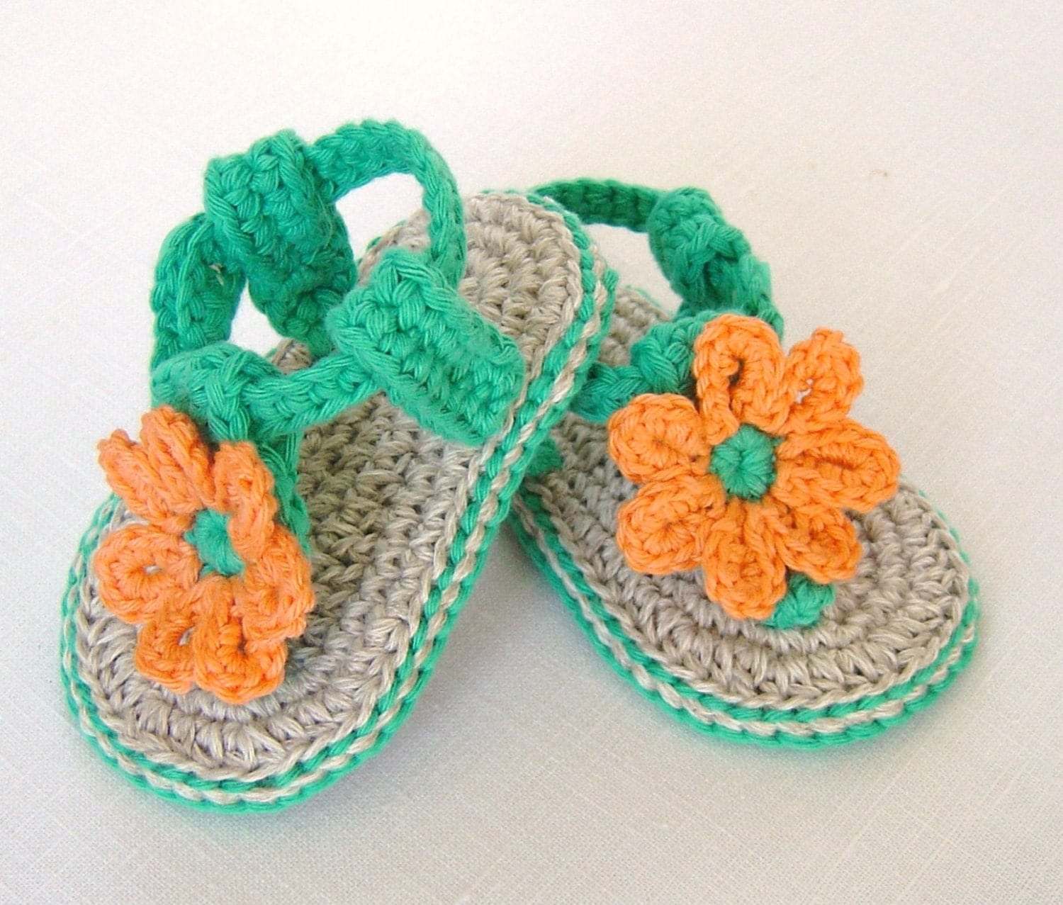 CROCHET PATTERN Baby Flower Sandals 3 Sizes Easy Photo
