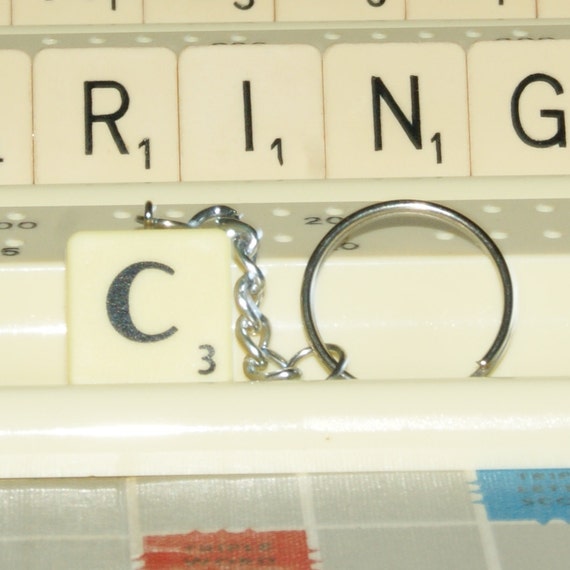 ... Plastic keyring - Scrabble keychain - Letter 'C' - Hand Bag Charm