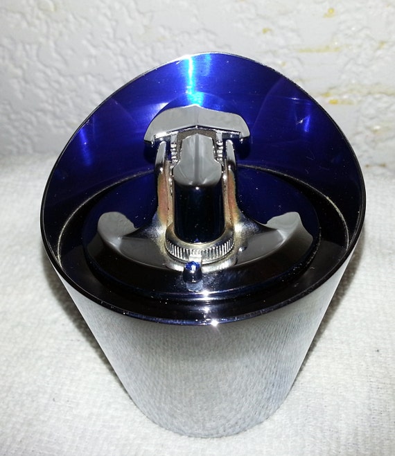 Ronson Varaflame Viking Table Lighter Chrome And Blue with