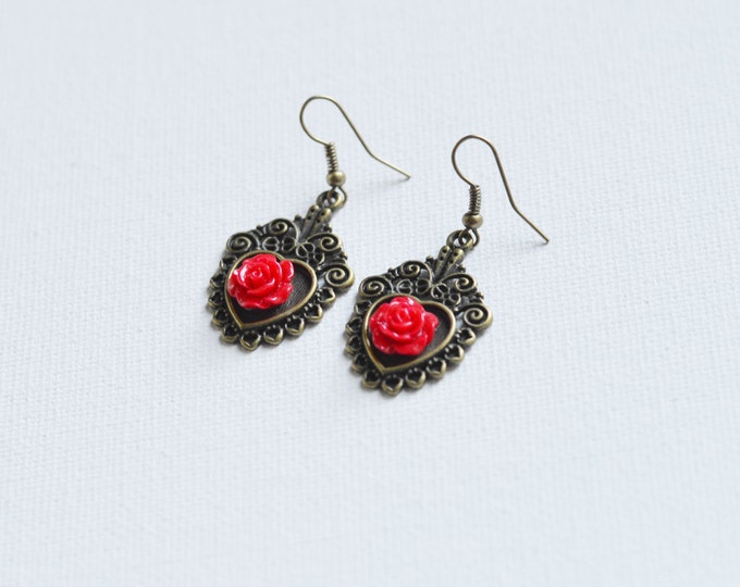 Sublimity // Openwork earrings metal brass with rose from polymer clay // Red, Retro, Vintage, Love, Flowers