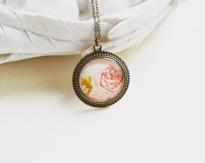 Dreams Of Roses // Round pendant metal brass with a picture of roses under glass