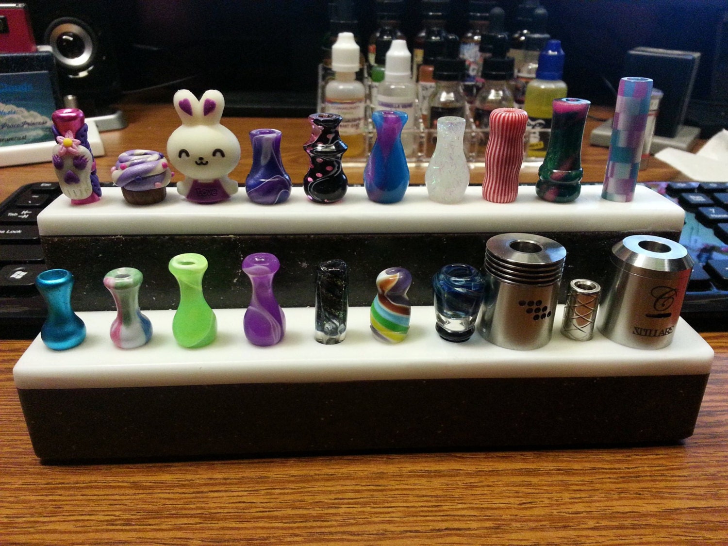 Custom acrylic ecig/vamo/mod drip tip stand in by RandBStands