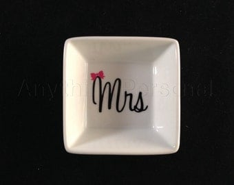 Mrs. Ring Dish, Bridal Ring Dish, Personalized Ring Dish, Jewelry Dish, Jewelry, Trinket, Bridal Gift, Bachelorette, Bride, Wedding Dish