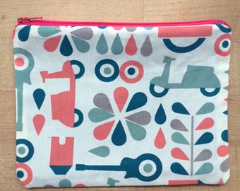 London Calling Zipper Pouch