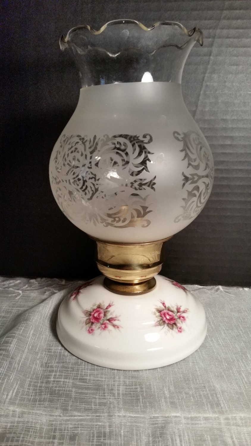 Ceramic Floral Candle Holder Scalloped Globe Vintage Pink