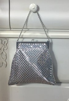 Silver Mesh 1940's Whiting & Davis Hand Purse with Kiss Lock Clasp and ...