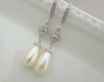 Pearl Earrings, Bridal rhinestone Earrings, Bridal stud Earrings, swarovski pearl earrings, Wedding Pearl Earrings, dangle earrings, MOLLY