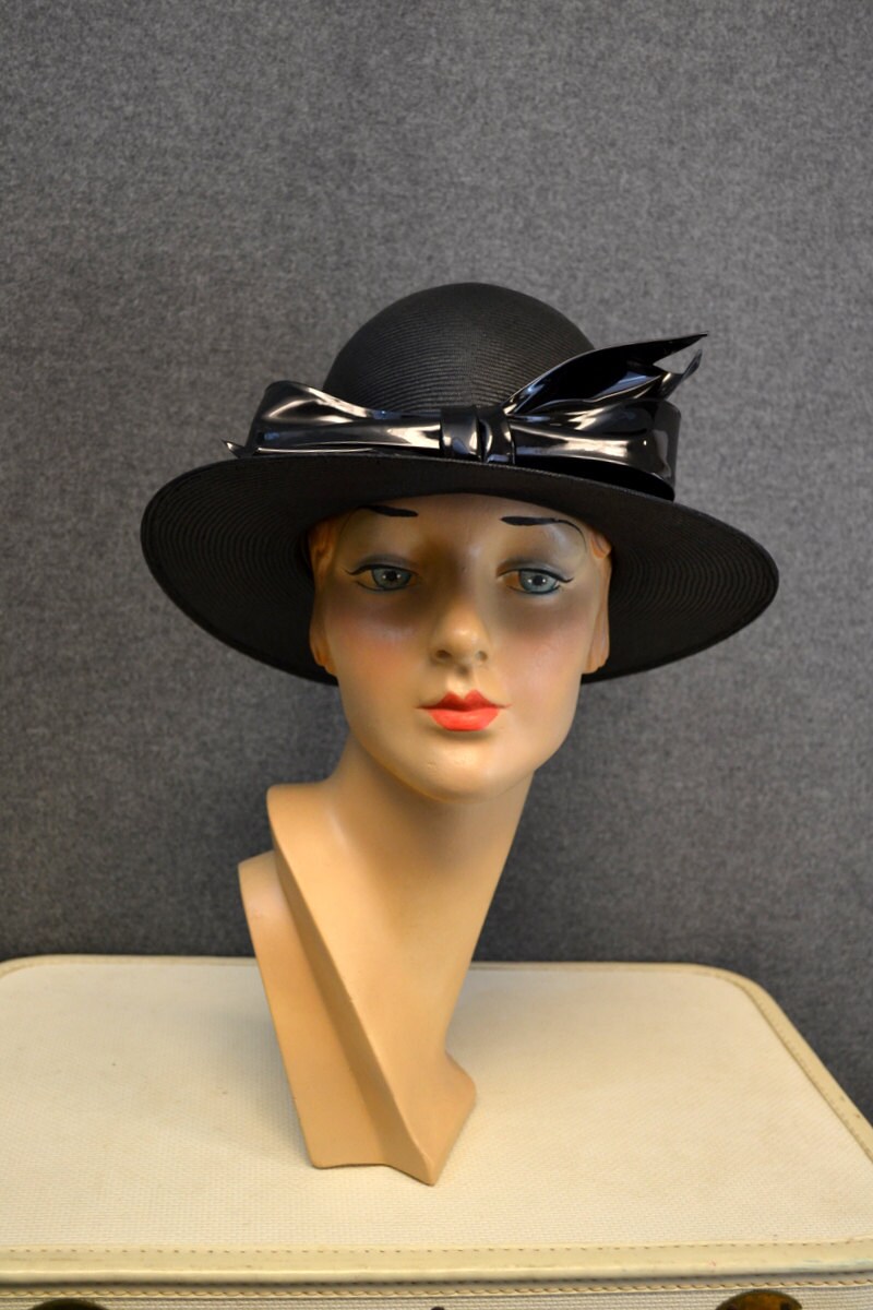 1960s Frank Olive Black Straw Hat with Patent Bow – Haute Juice