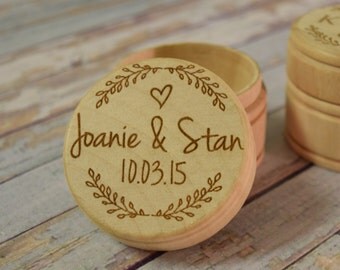 Wreath With Couple's Names and Wedding Date Wooden Trinket Box - Wedding Ring Keepsake, Jewelry Box, Ring Bearer Box