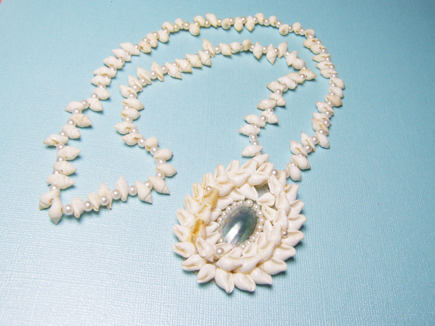 vintage shell necklace