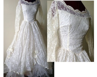 Vintage Lace Wedding Dress with Layered Train Queen Ann