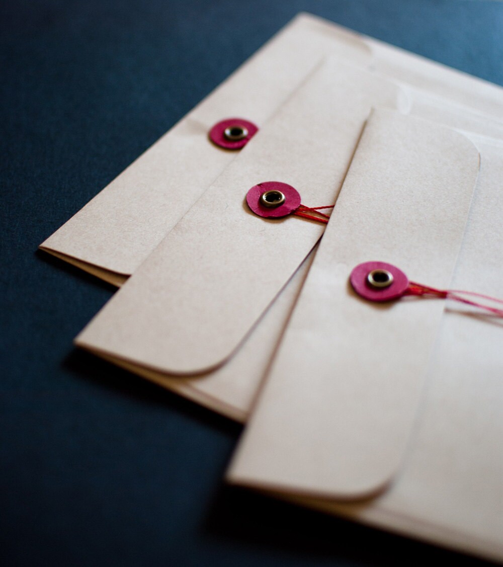 Kraft Red String Envelope 100 Recycled Post by washination
