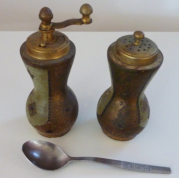 VINTAGE FLORENTINE salt and pepper shakers from Italy