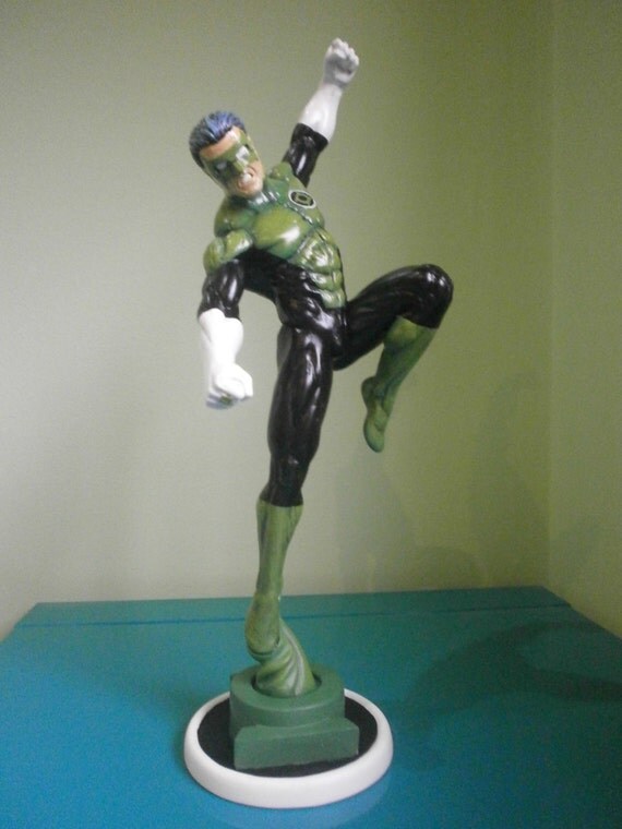 kyle rayner statue