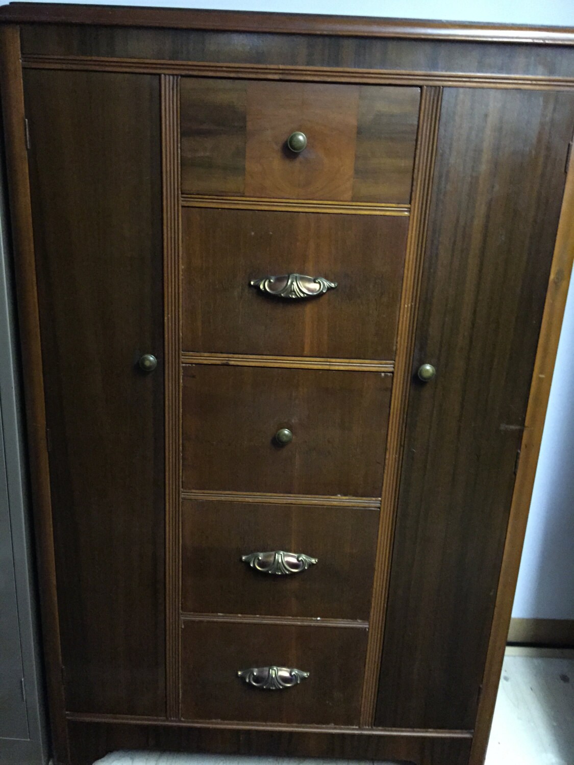 REDUCED Antique chifferobe from the 1950's. Local