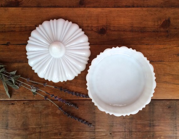 Mid Century White Milk Glass Candy Dish With Lid 8729