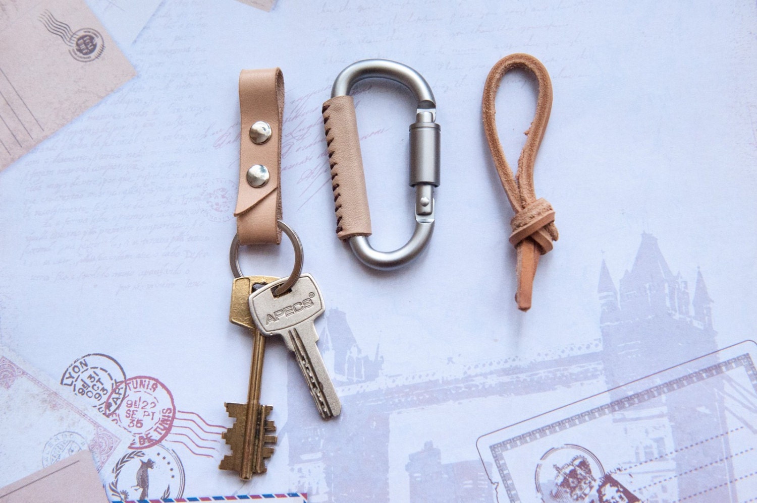 Carabiner keychain leather wrapped keychain Key ring by SunLeaves