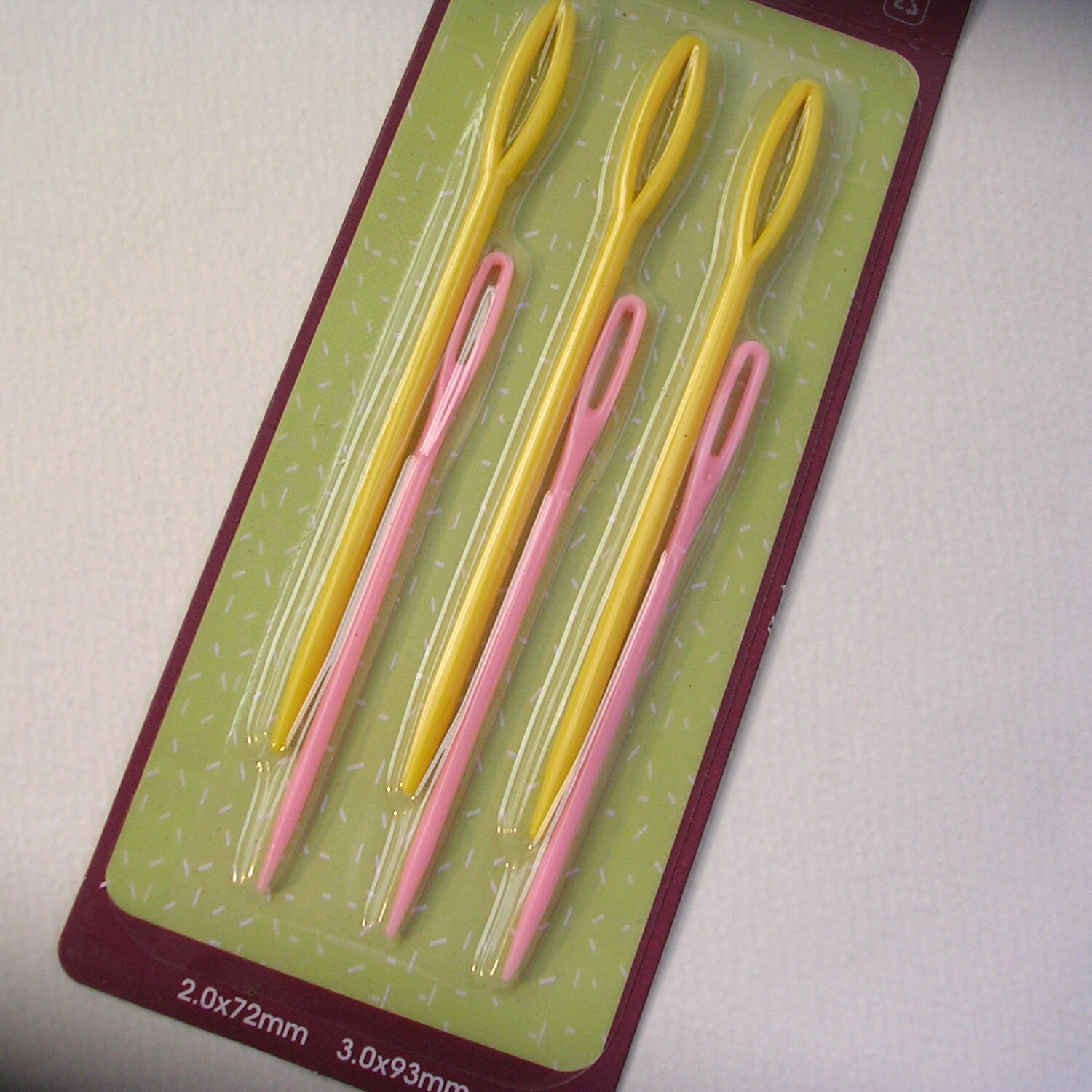 Sewing and Yarn Plastic Large Eye Needles SALE Package of 6