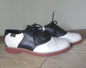 Vintage black and white saddle cheerleader 1950s shoes - small women or girl brand is Bass Vintage black and white saddle cheerleader 1950s shoes - small women or girl brand is Bass