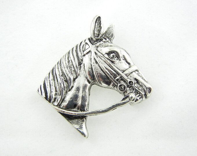 Double Link Horse Head Pendant Antique Silver-tone