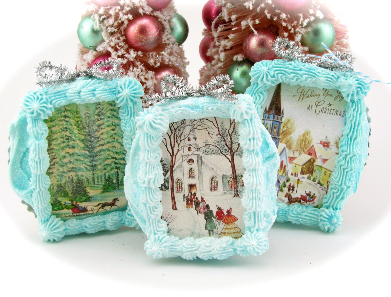 cupcake back Welcome ornaments vintage