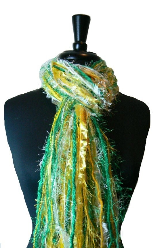 Items similar to Green Bay Packers NFL Scarves Sports Scarf Green